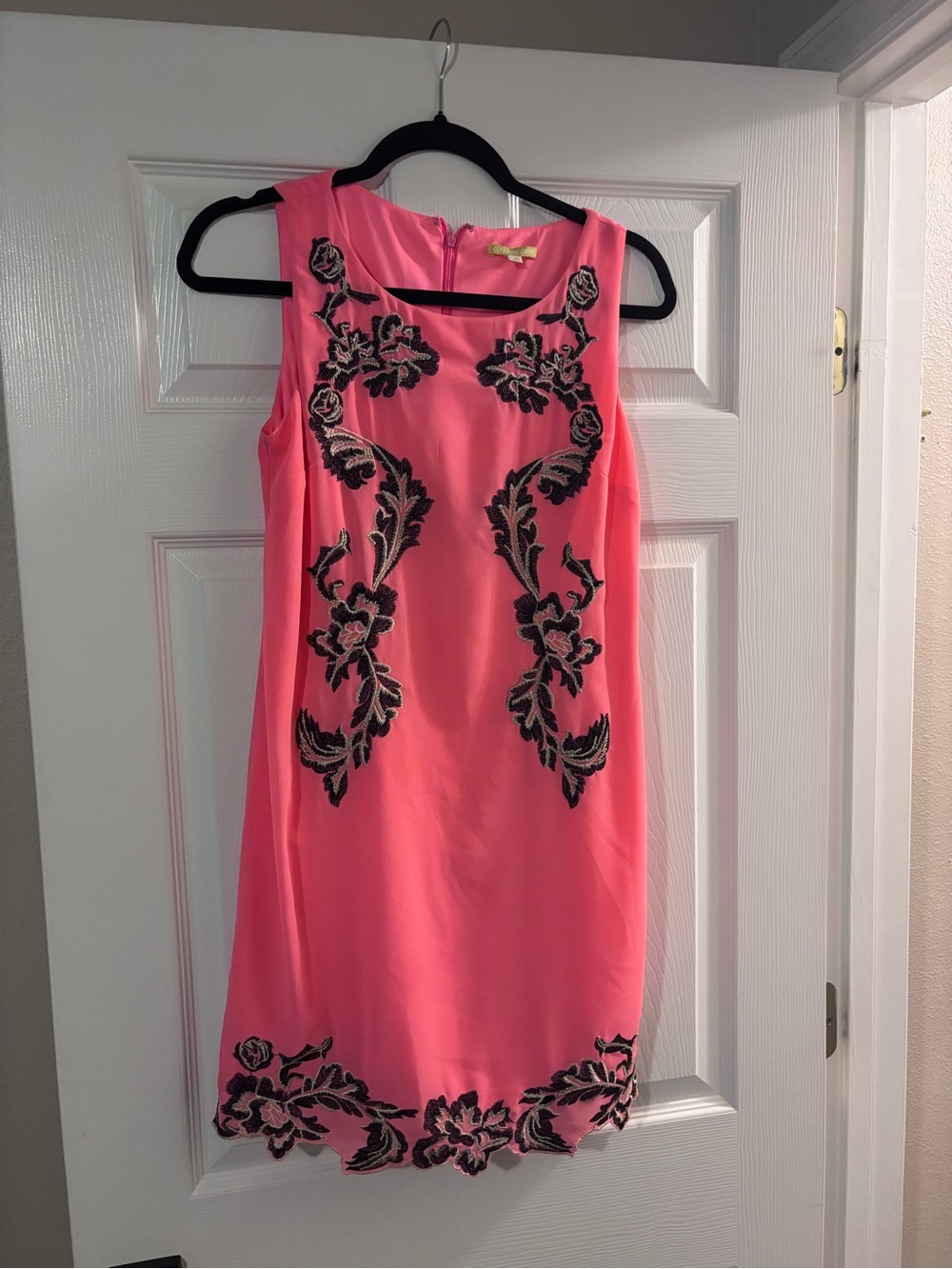 Gianni Bini Neon Pink Sleeveless Embroidered Shift Dress